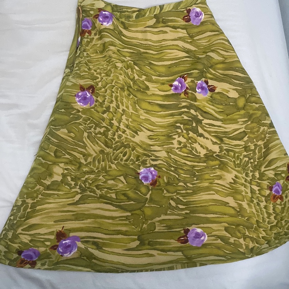 Gorgeous spring midi skirt